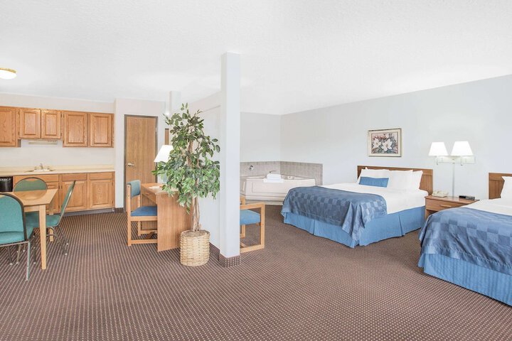 Room 22 of 37