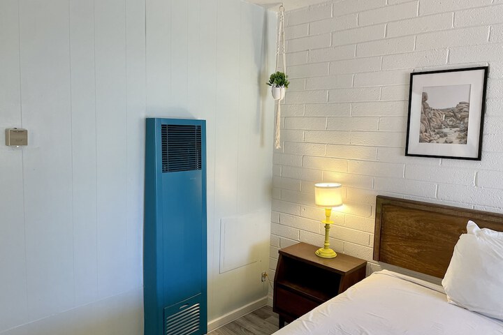 Room 23 of 63