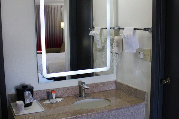 Room 7 of 25