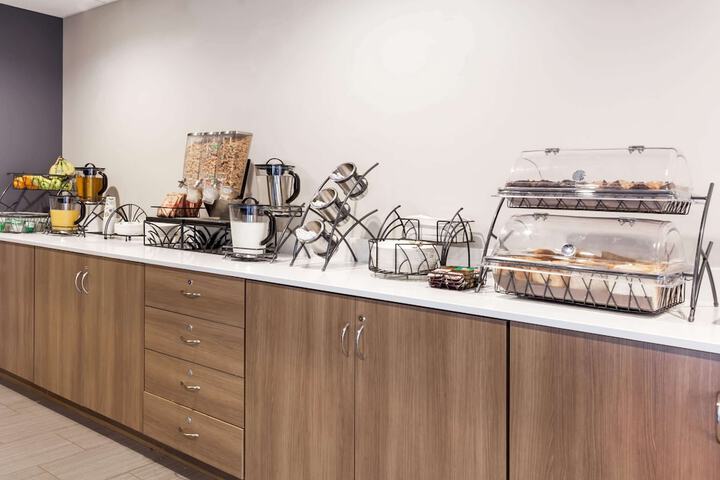 Breakfast/Coffee Service 65 of 71