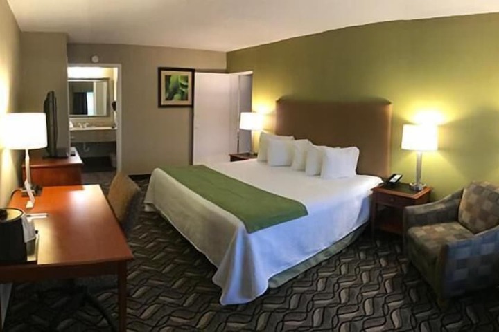 Room 18 of 43
