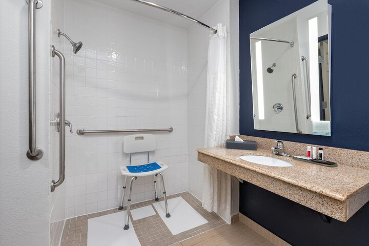 La Quinta Inn & Suites by Wyndham Paris