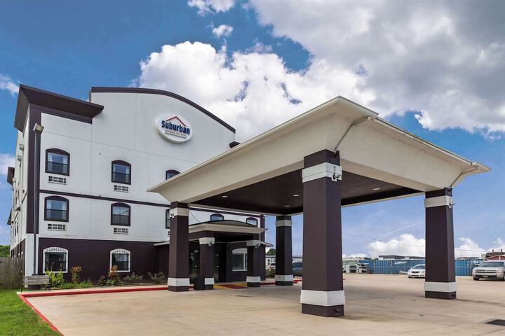 Hotel 6 of 25