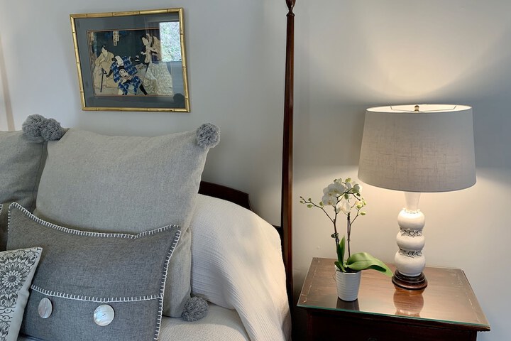 1795 Acorn Inn B & B
