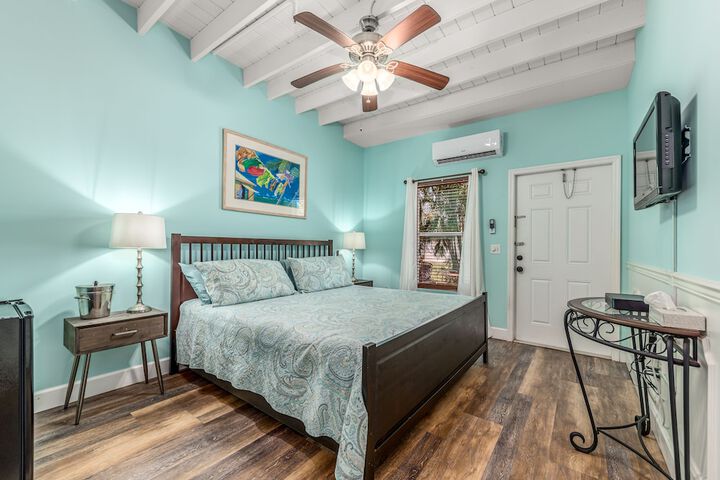 Room 9 of 38