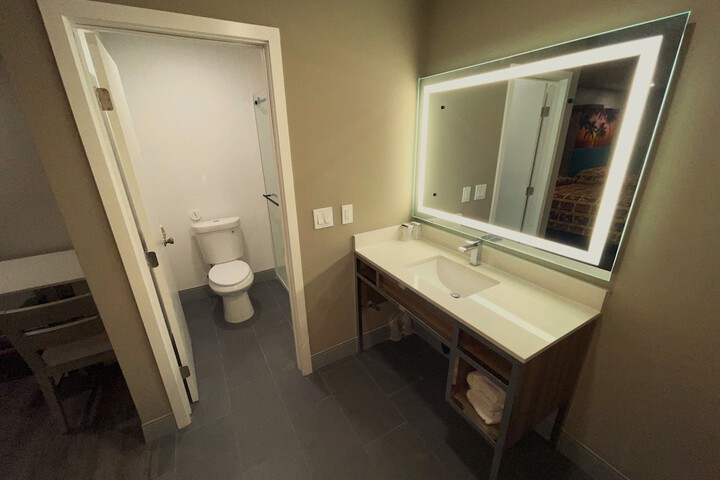 Room 15 of 20