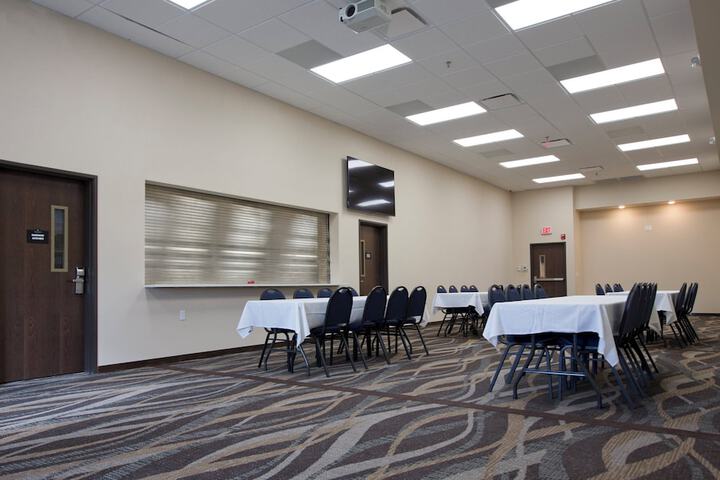 Cobblestone Inn & Suites - Boone