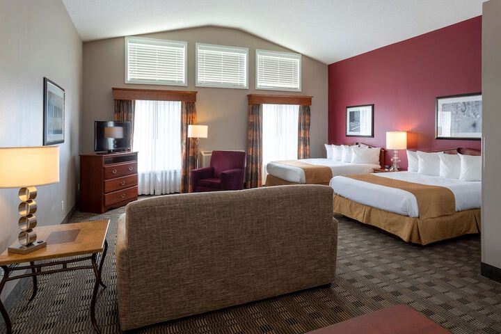 GrandStay Hotel & Suites