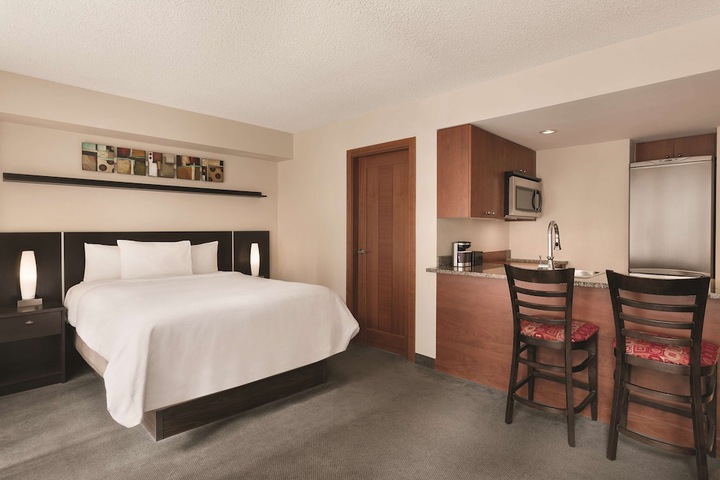 Room 16 of 48