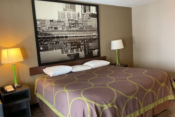 Super 8 by Wyndham Chattanooga / East Ridge