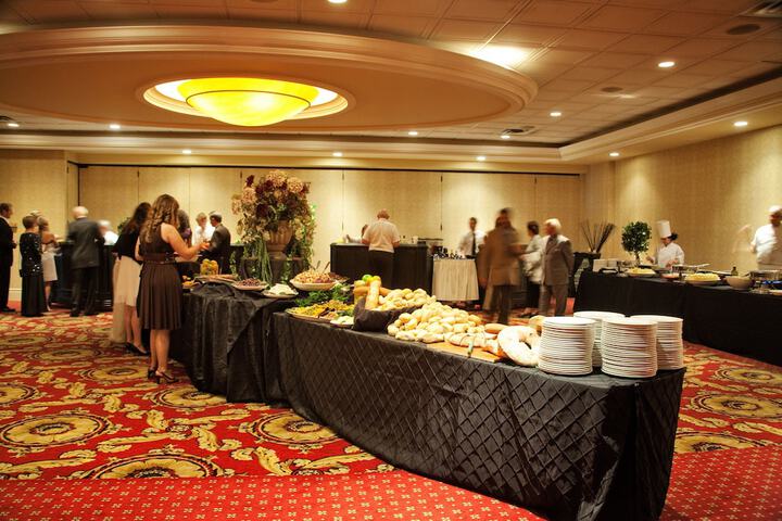 Ballroom/Hall 81 of 90