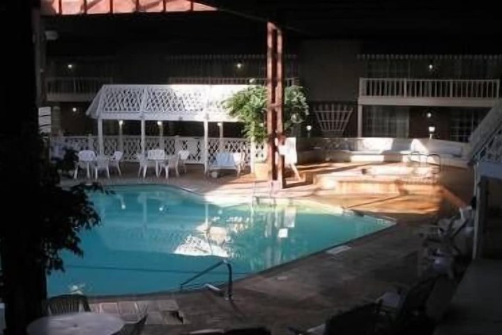 Sturbridge Host Hotel & Conference Center