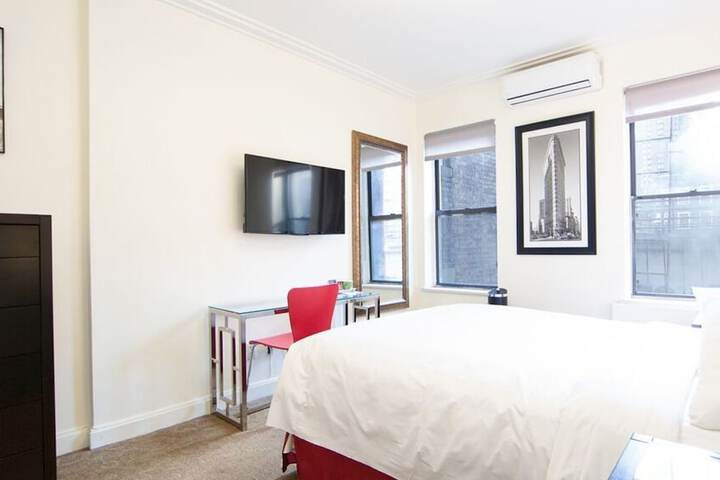 Room 3 of 6