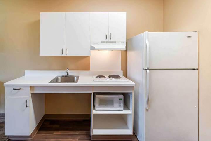 Room 10 of 27