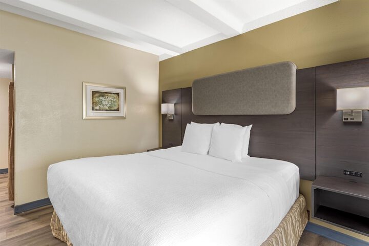 Best Western Plus Madison-Huntsville Hotel
