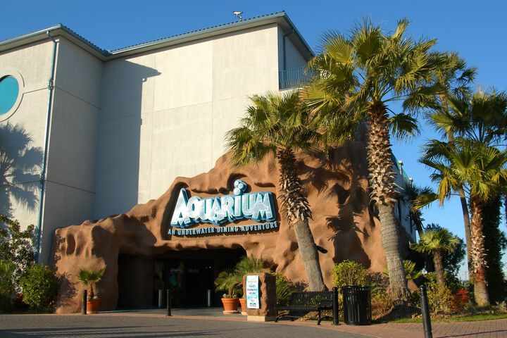Kemah Boardwalk Inn