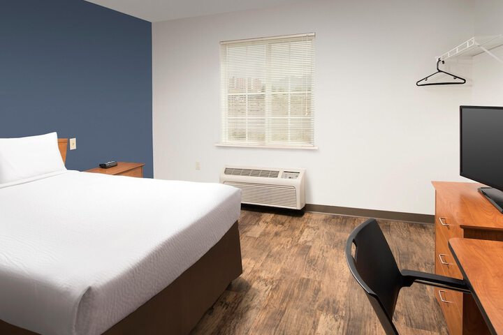 Room 8 of 10