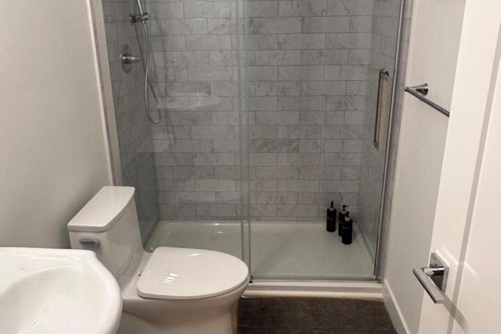 Victorias Family Oceanside Retreat brand new 2br basement