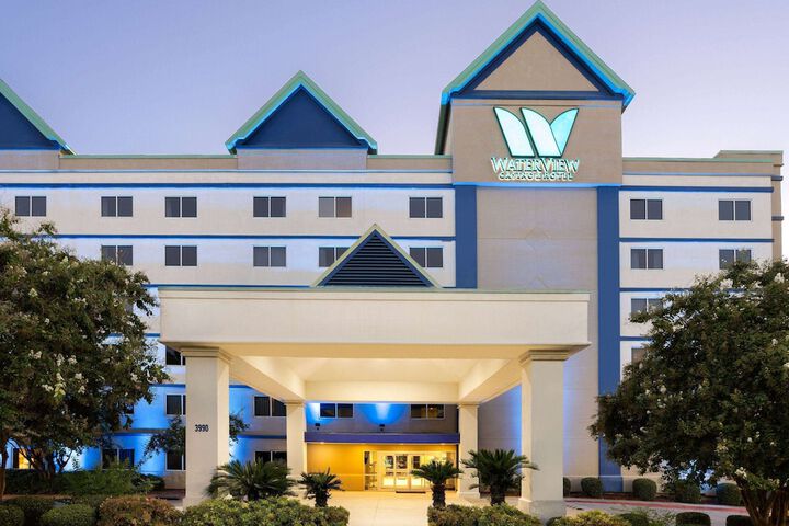 Hotel 4 of 39