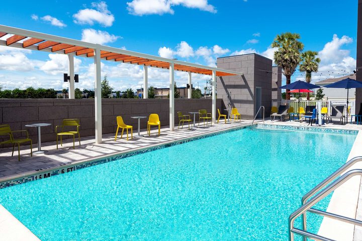 Pool 4 of 30