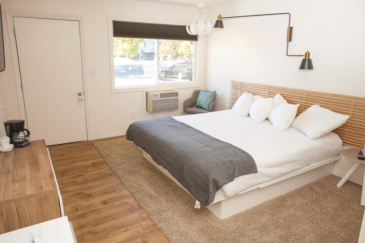 Room 8 of 39