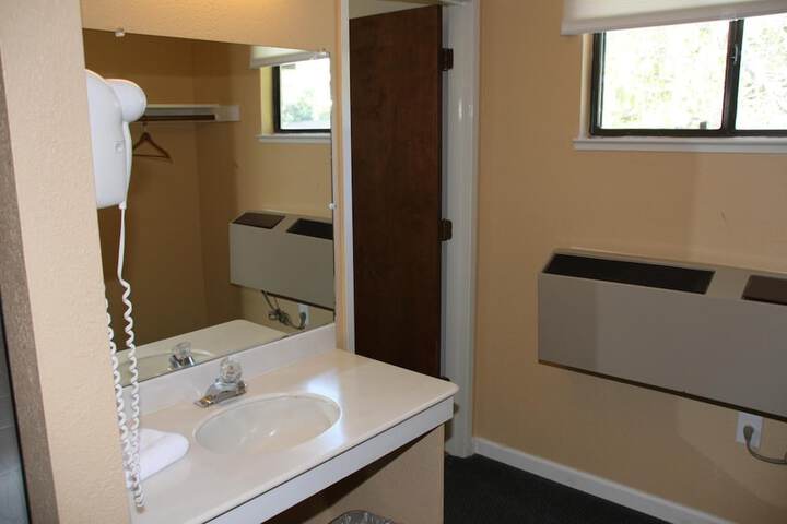 Room 14 of 43