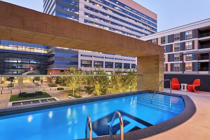Aloft by Marriott Richardson