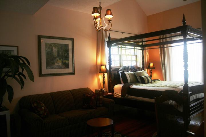 Room 26 of 39
