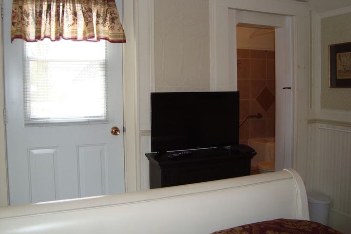 Room 25 of 64