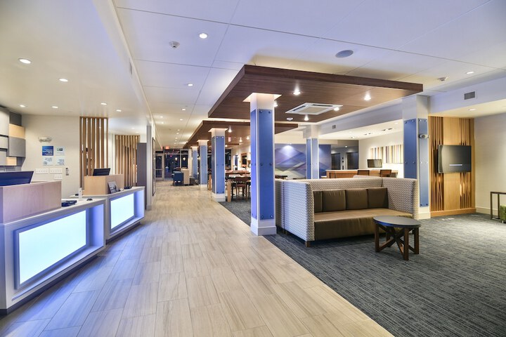 Hotel 7 of 53