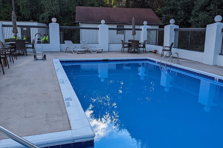 Pool 12 of 62
