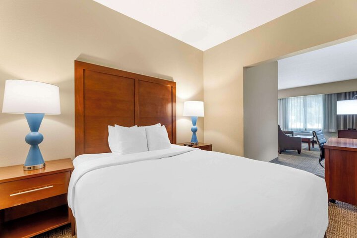 Room 12 of 38