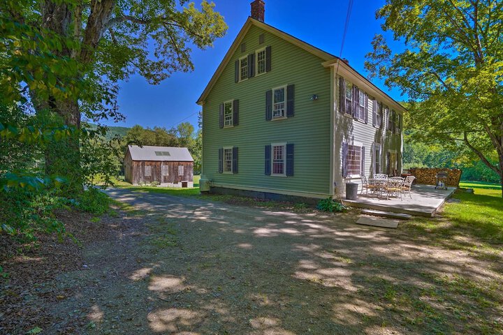 Charlemont Retreat on Chickley River w / EV Charger