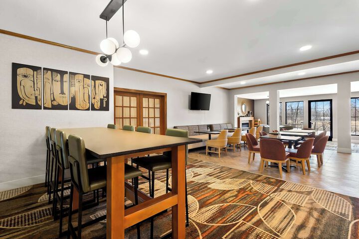 Best Western Fremont / Angola I-80/90 Toll Road