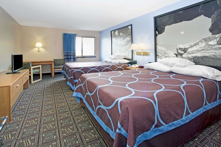 Room 6 of 31