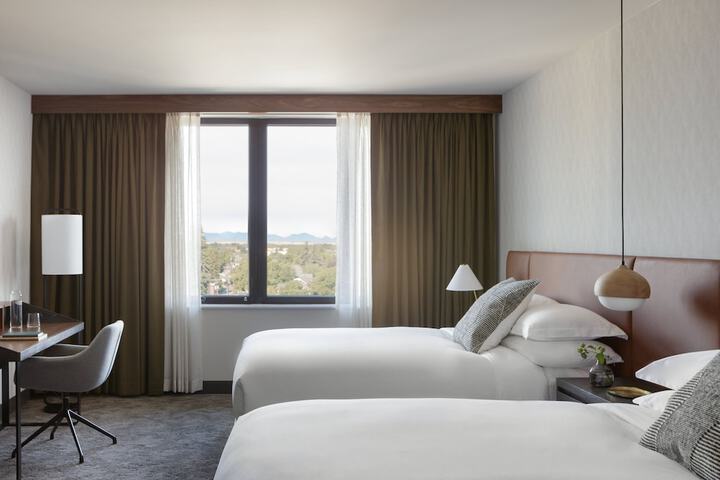 Kimpton Armory Hotel Bozeman by IHG