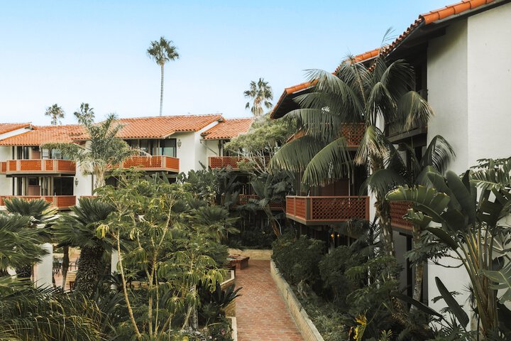 Hotel Exterior 100 of 122