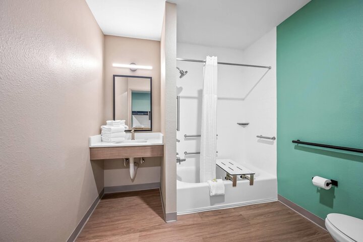 Echo Suites Extended Stay by Wyndham Naples