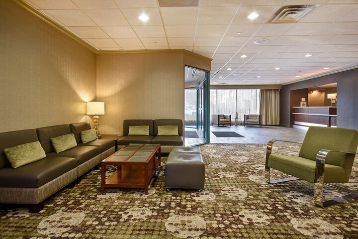 Holiday Inn Cincinnati-Riverfront by IHG