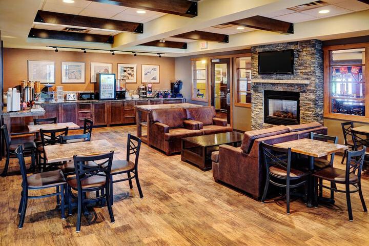 Lakeview Inns & Suites Fort Saskatchewan