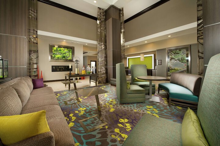 Hotel Interior 6 of 38