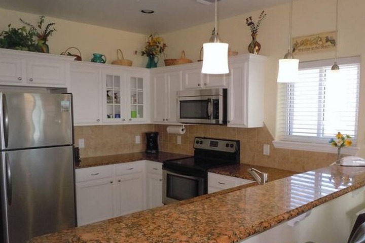 Beachgate CondoSuites and Oceanfront Resort