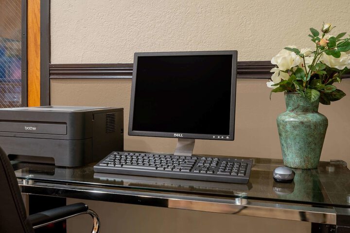 Business Center 36 of 41