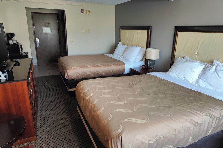 Room 7 of 27