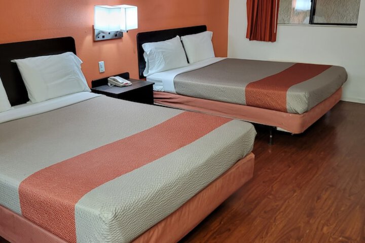 Room 53 of 58