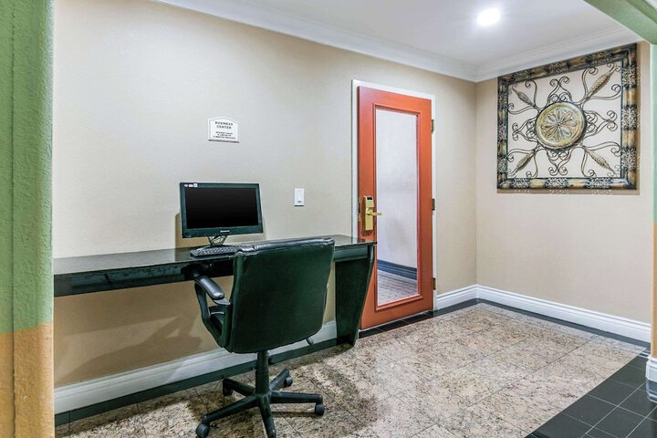 Business Center 27 of 27