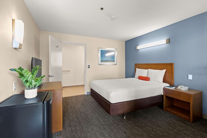 Room 8 of 26
