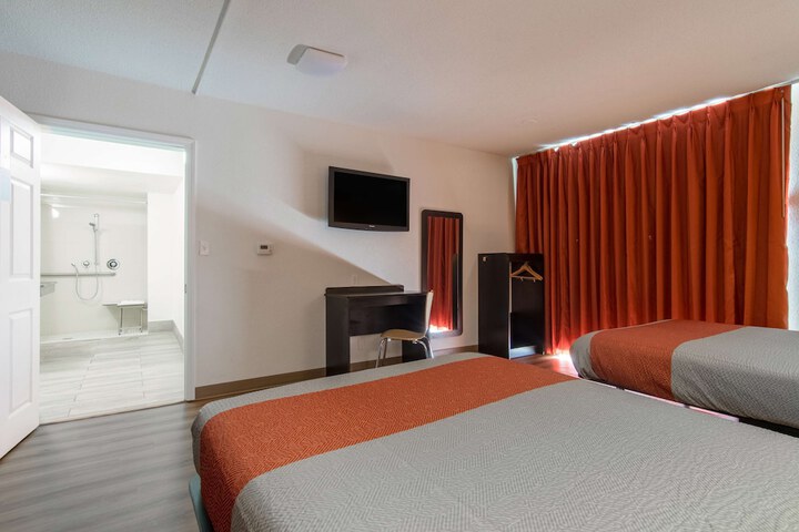 Room 26 of 36