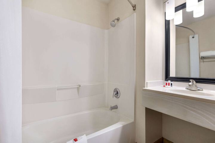 Room 25 of 49