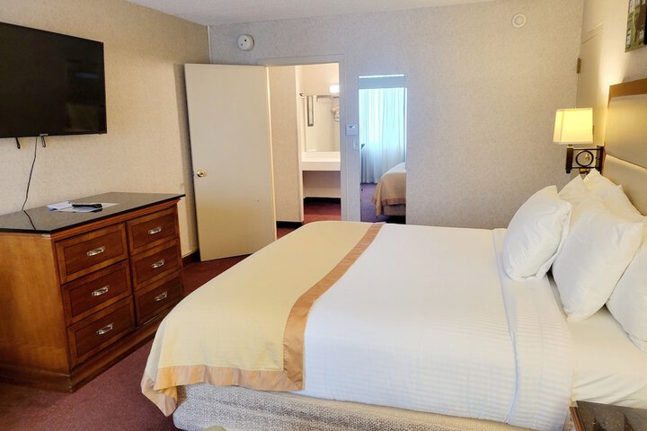 Room 30 of 40
